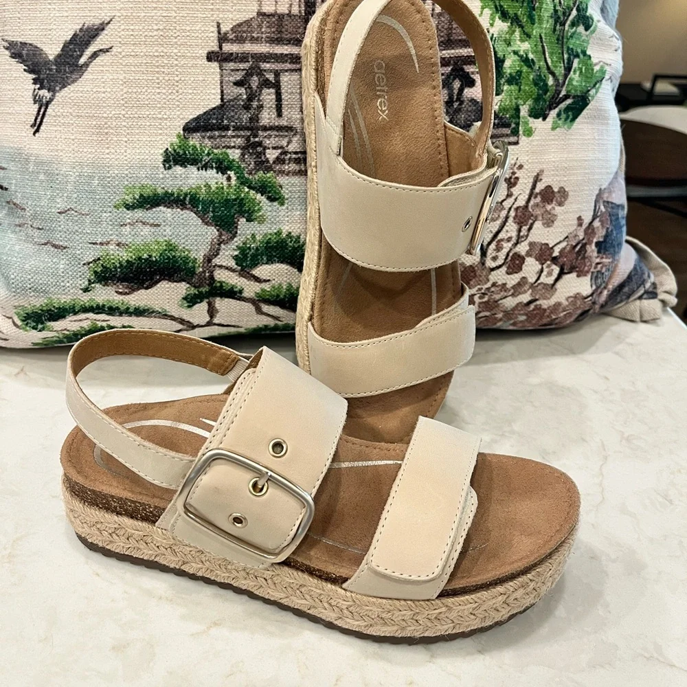 Aetrex Women's Tan Strap Sandals - Picture 1 of 8